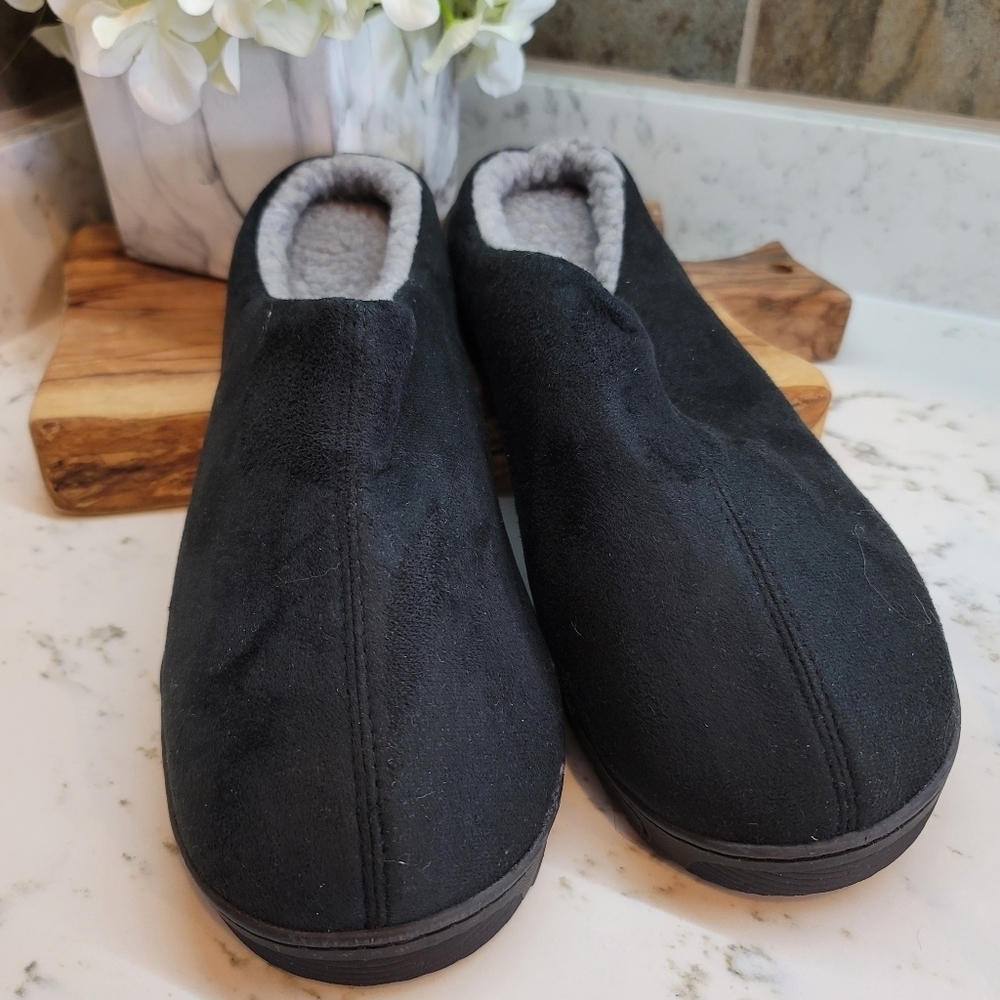 Avon Classic Slippers Black Size Large